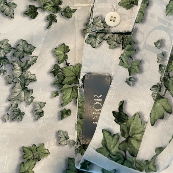 Dior - Picture 1 of 4